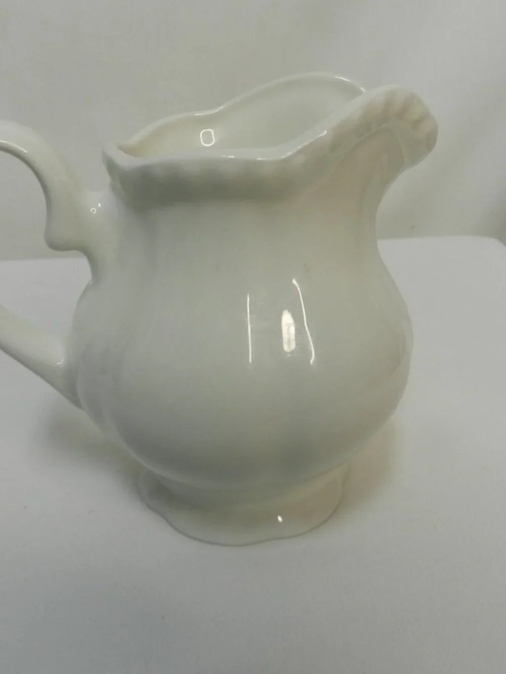 Johnson Brothers made in Staffordshire England white Creamer Sugar bowl & Plate
